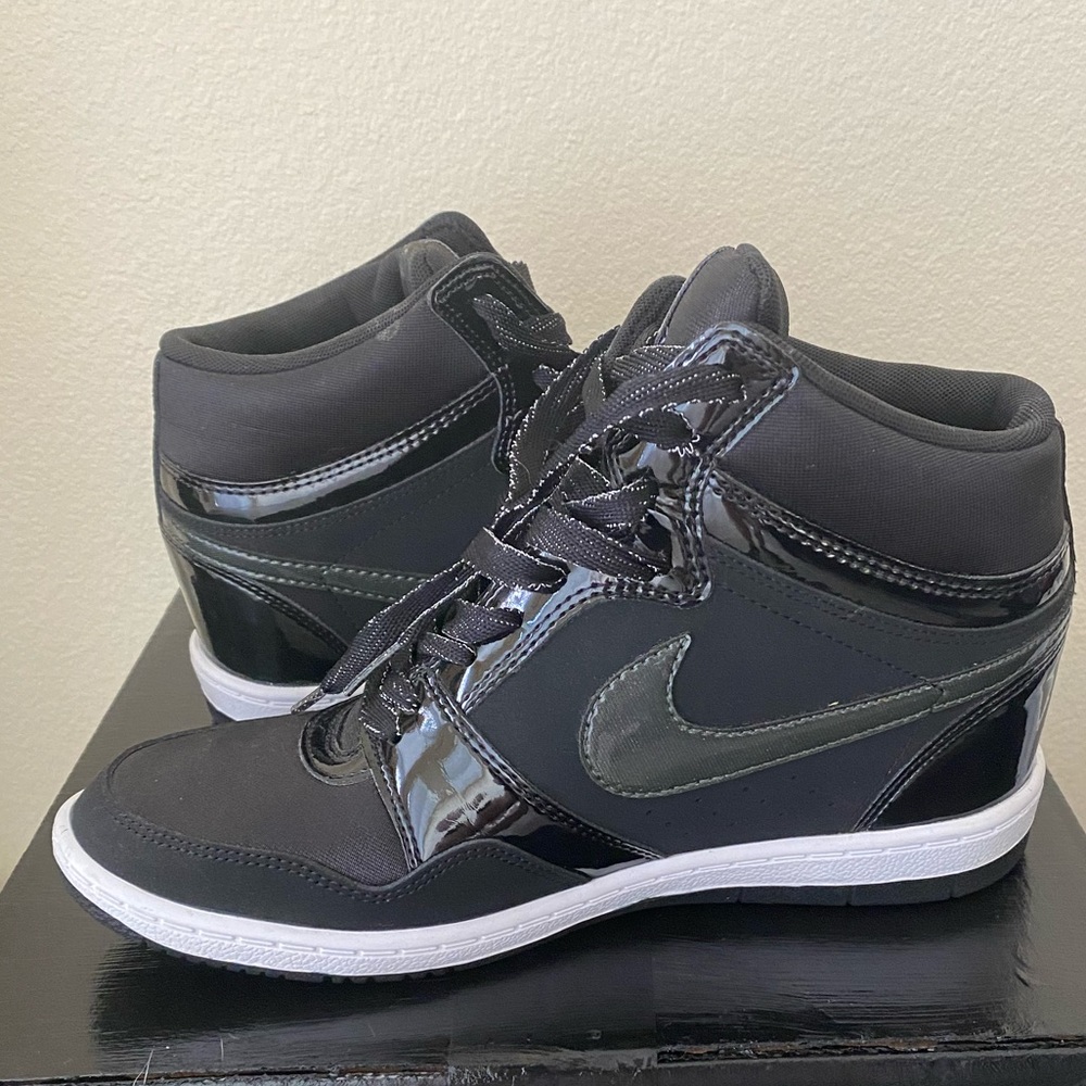 Nike Hi Dunk Wedge Sneaker❤️